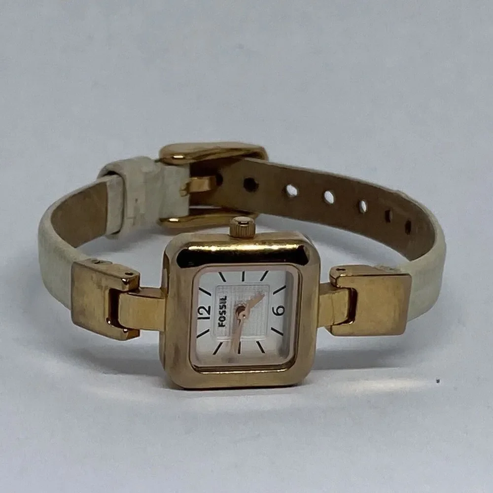 Fossil ES2780 Womens White Leather Analog Silver Dial Quartz Genuine Watch MP795